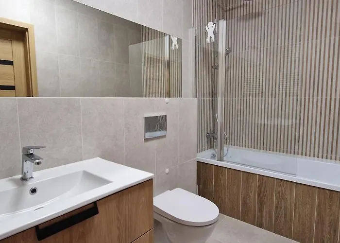 Salonet Airport & Mtp *