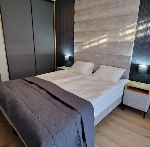 Salonet Airport & Mtp